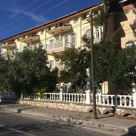 Hotell Cenk Bey Fethiye